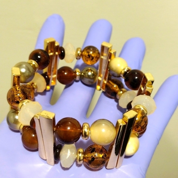 Boho Beaded Stretch Bracelet – Mixed Brown, Cream & Gold Tone, Geometric Accents - Picture 5 of 5